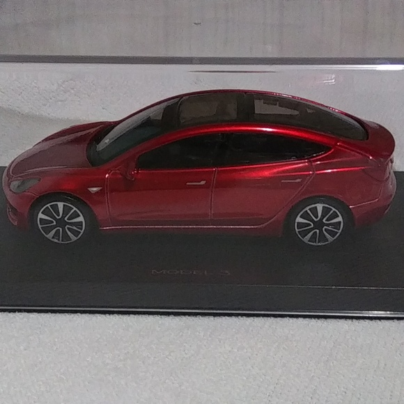 Tesla Model 3 Diecast 1/43 Car - Picture 15 of 16